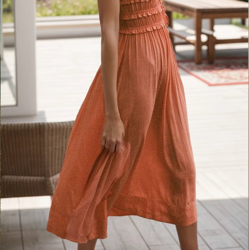 French women's dress for beach leisure vacation - runwayfashionista.com