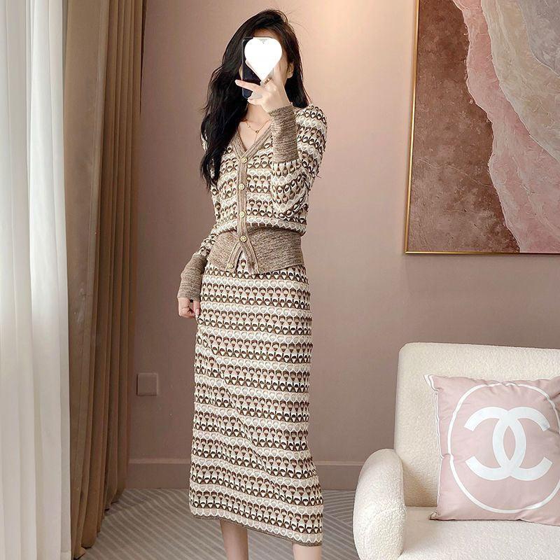 Single buckle Shirt+Pencil Skirt Two Pieces Set - runwayfashionista.com