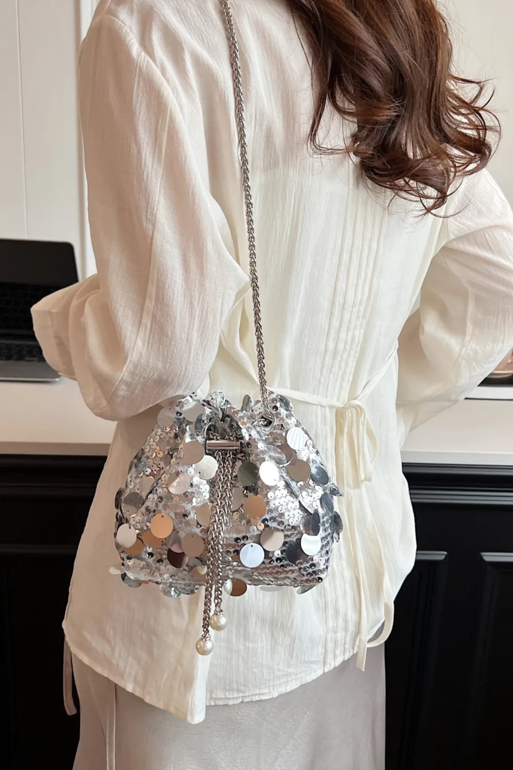 Drawstring Sequin Crossbody Bag - rnwayfashionista.com