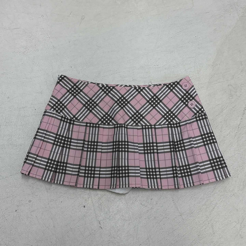Edgy & Chic: The Pink Plaid Pleated Mini Skirt You Need!