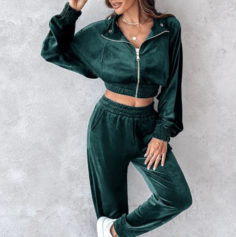 Long Sleeve Cropped Top and Pants Set - runwayfashionista.com