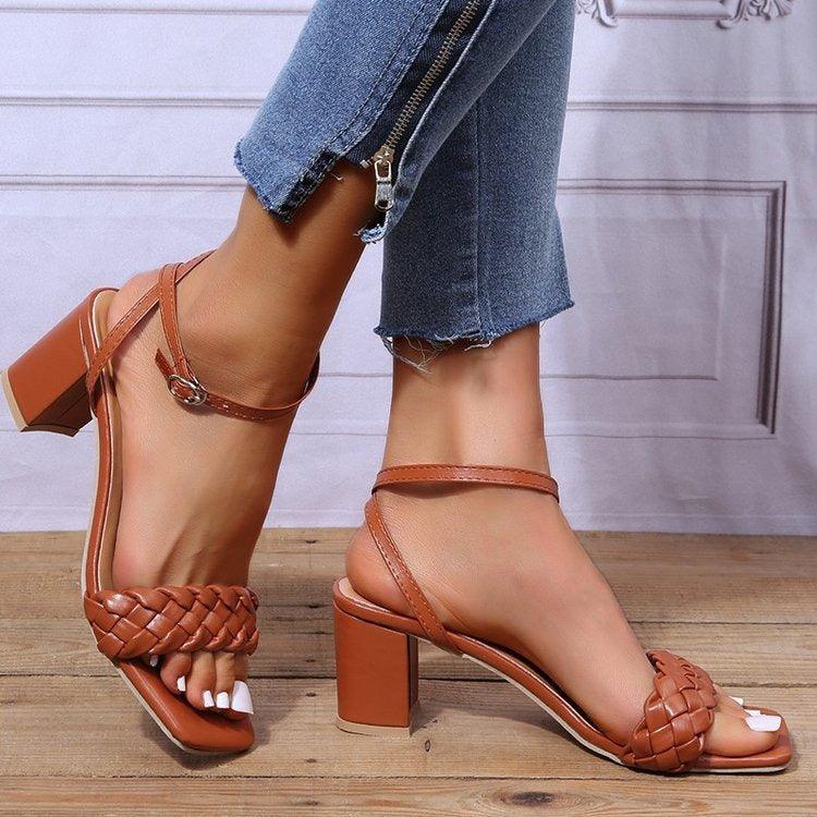 Sandals for Party Prom - runwayfashionista.com
