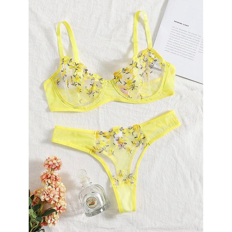 Low Waist Lace Lingerie Set - runwayfashionista.com