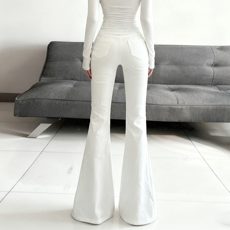 Low-Rise Flared White Jeans: The Bold Essential