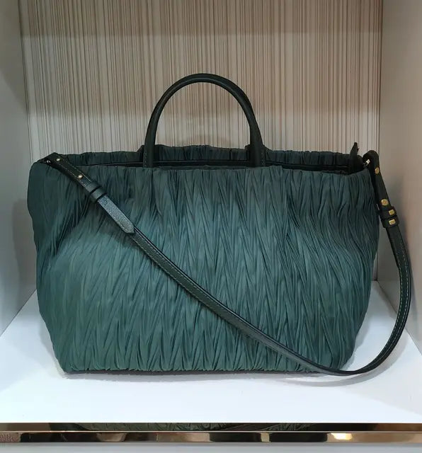 The Essential Carryall: High Quality Large Tote Handbag