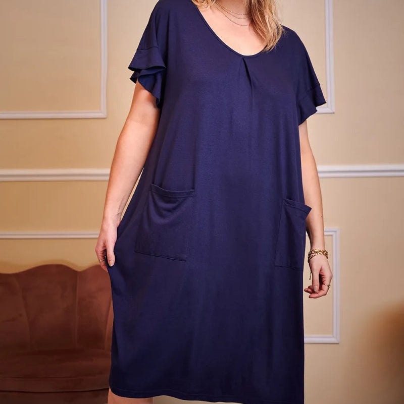 Chic Comfort: Plus Size Lounge Midi Dress
