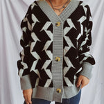 Contrast Trim Geometric V-Neck Long Sleeve Cardigan - runwayfashionista.com