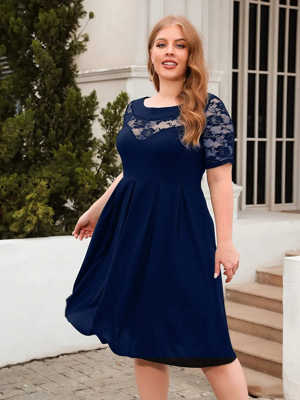 Geometric Chic: Your New Favorite Plus Size Midi Dress!