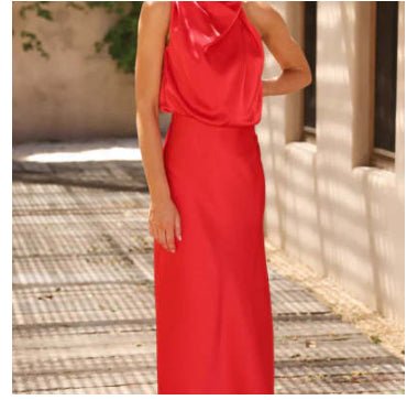 Sleek Sleeveless Summer Midi Dress - red