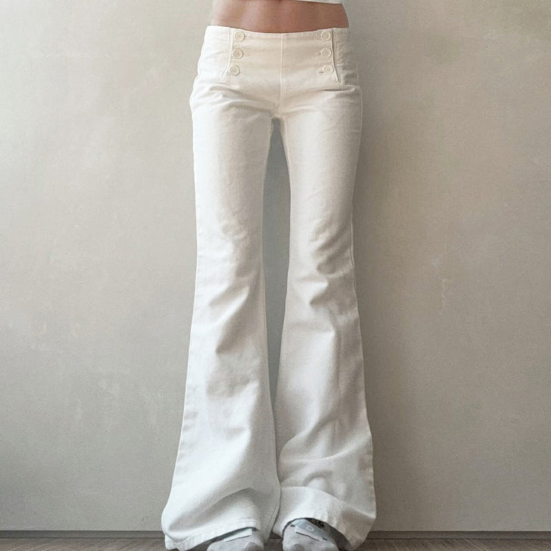 Low-Rise Flared White Jeans: The Bold Essential
