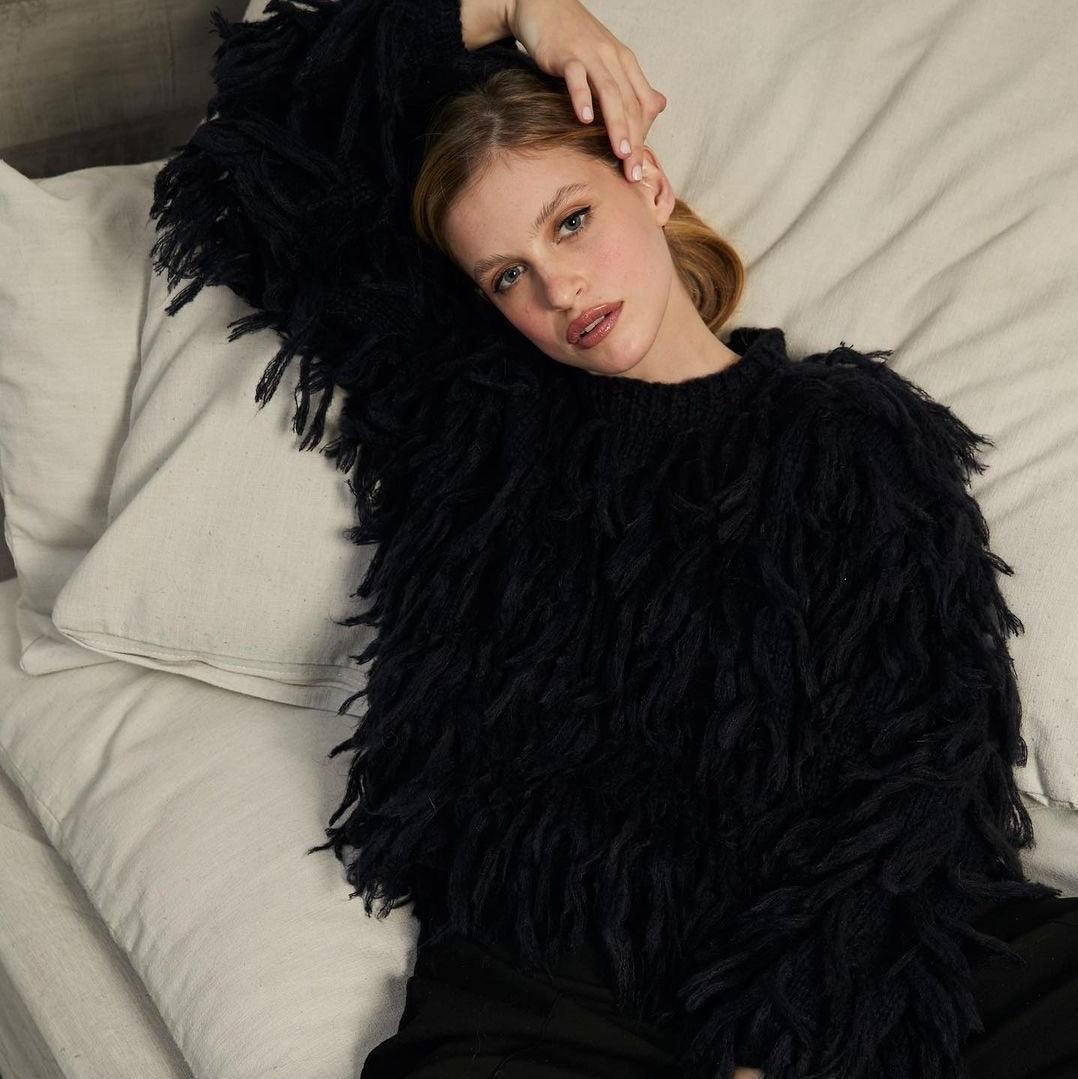 Casual High Street Fashion Sweater - runwayfashionista.com