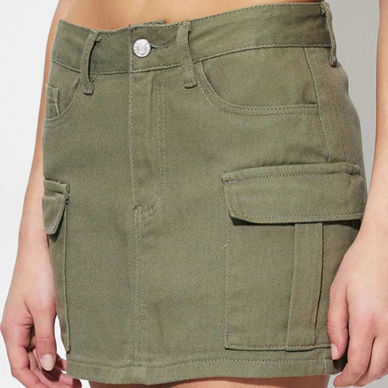 Pocketed Mini Denim Skirt - runwayfashionista.com