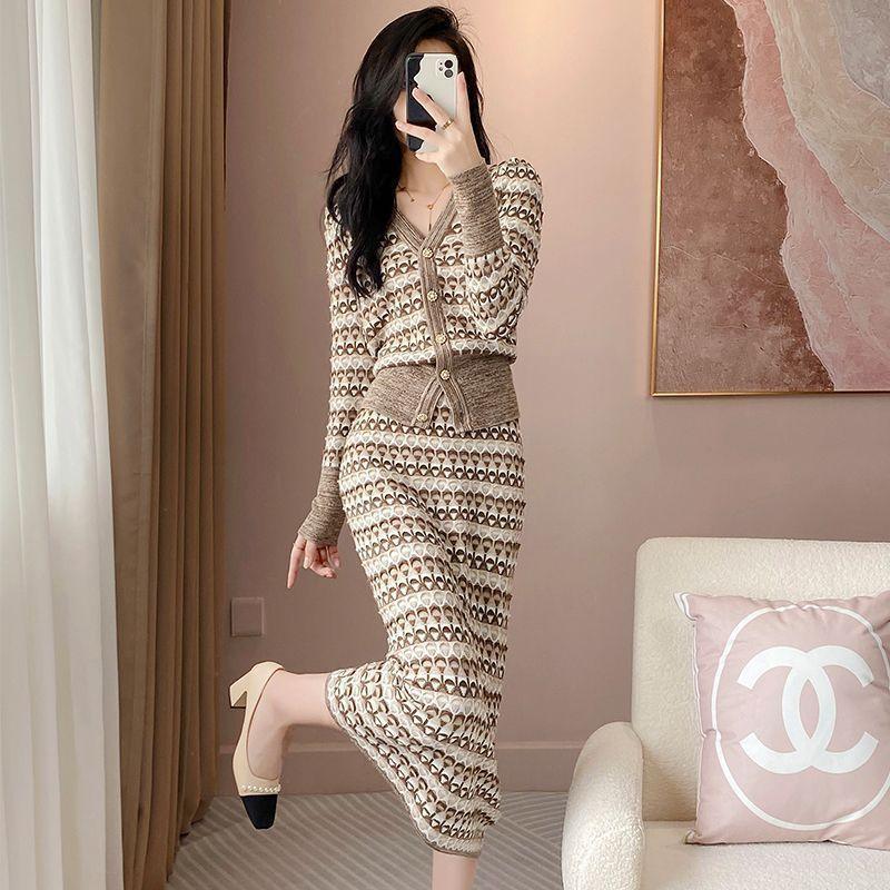 Single buckle Shirt+Pencil Skirt Two Pieces Set - runwayfashionista.com