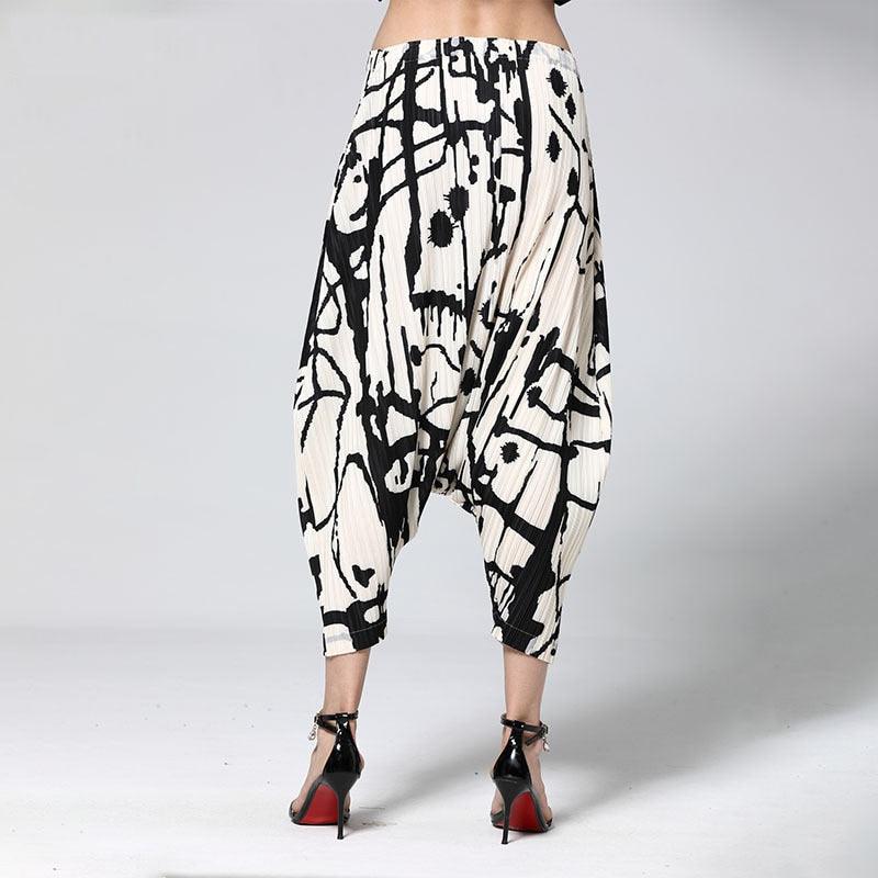 Pleated Fashion Printting Harem Pants - runwayfashionista.com