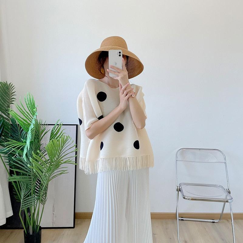 Tassel Pleated T-shirt Round Neck Short Sleeves - runwayfashionista.com