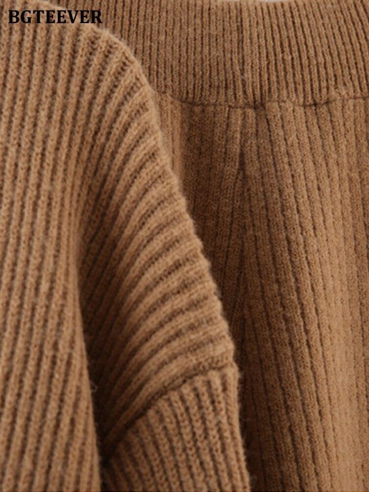 Two Pieces Knitted Trousers Set - runwayfashionista.com