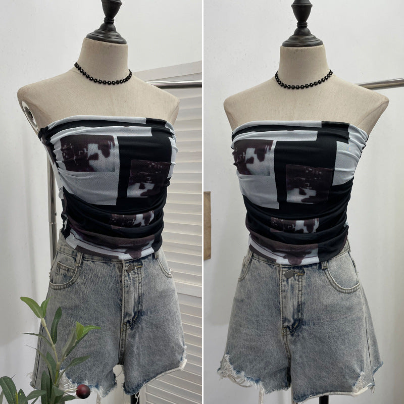 Effortlessly Edgy: The Perfect Sleeveless Top!