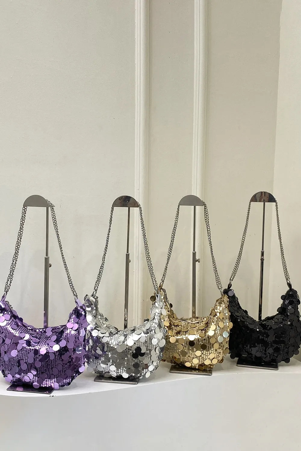 Sequin Chain Crossbody Bag - Adjustable & Stylish - rnwayfashionistacom