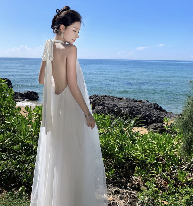 French-style Halter Light Wedding Gown