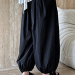 Loose Lantern Pants: Volume and Vogue