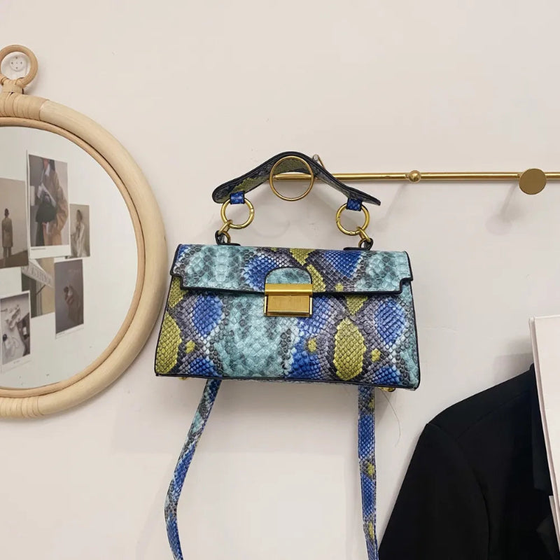 Chic Snakeskin Print PU Leather Crossbody Bag - runwayfashionista.com