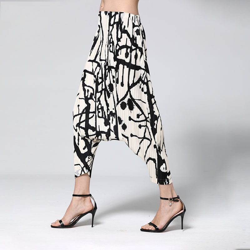 Pleated Fashion Printting Harem Pants - runwayfashionista.com