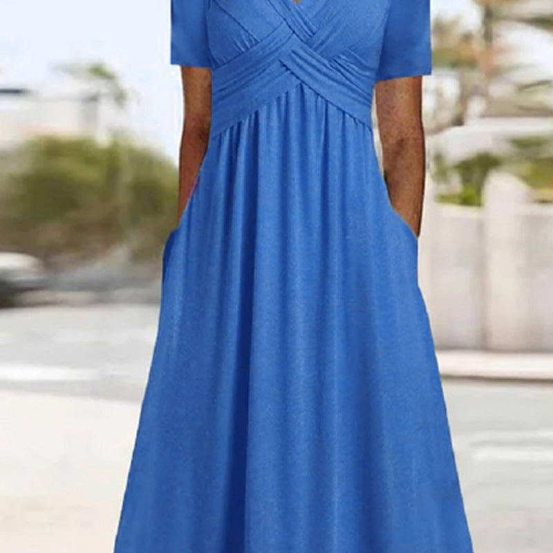 Gemini saidEffortless Chic: The V-Neck Short Sleeve Pocket Midi Dress - blue