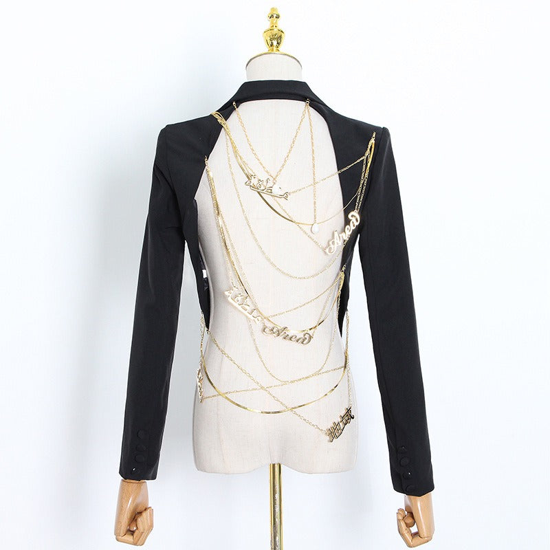 Chain Design with a waistband to show a Slim Suit Jacket - runwayfashionista.com