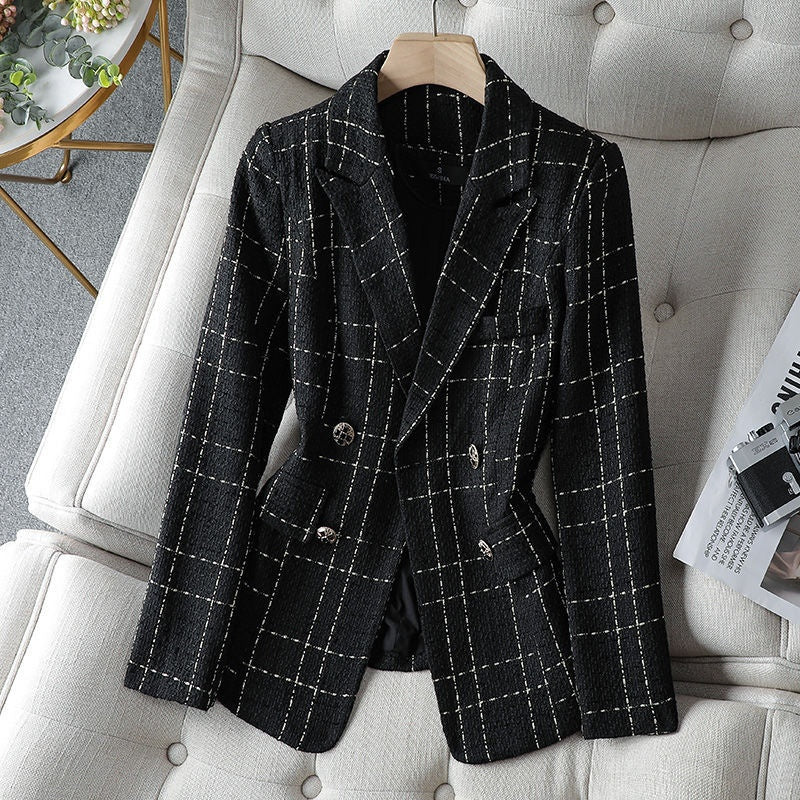 This striking white blazer, detailed with shiny alloy buttons, sharpens your look instantly. Perfect for making bold, confident statements with effortless style.