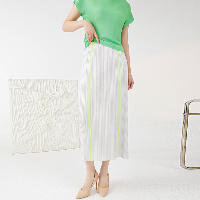 Long Straight Elegant Skirt - runwayfashionista.com