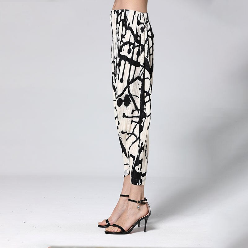 Pleated Fashion Printting Harem Pants - runwayfashionista.com