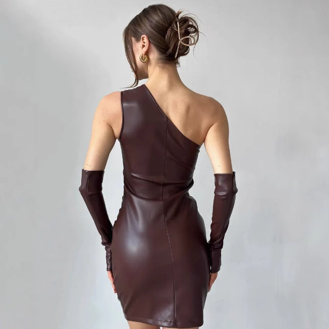 Daring & Stylish: The Curve-Highlighting Dress