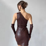 Daring & Stylish: The Curve-Highlighting Dress