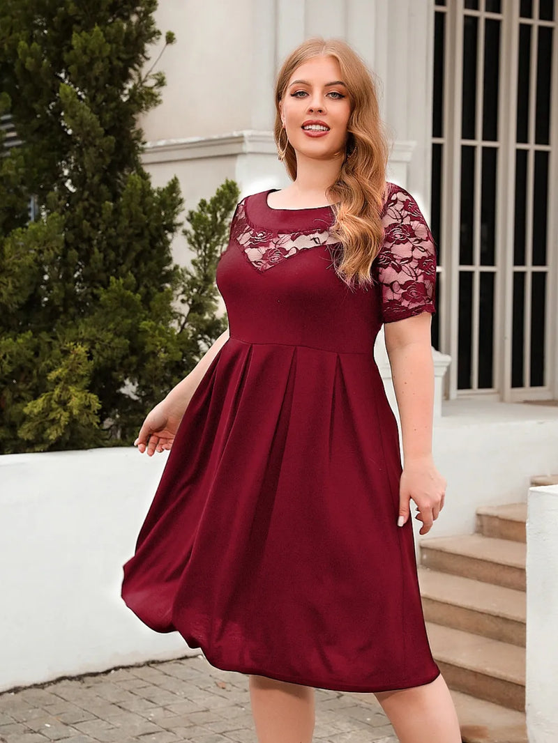 Geometric Chic: Your New Favorite Plus Size Midi Dress!