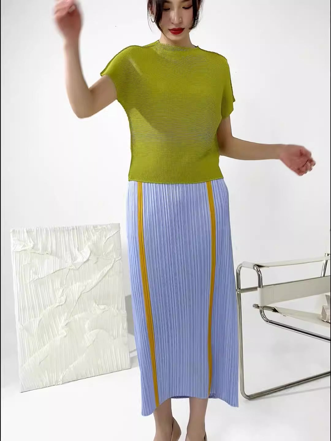 Long Straight Elegant Skirt - runwayfashionista.com