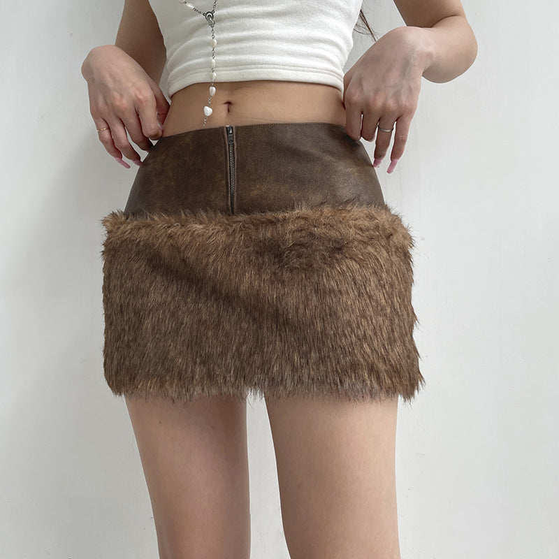 Low-Waist Mini Skirt Style