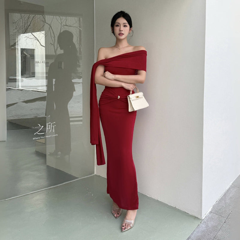 Edgy One-Shoulder Waist Tie Midi Dress