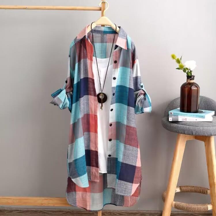 Medium length plaid shirt - runwayfashionista.com