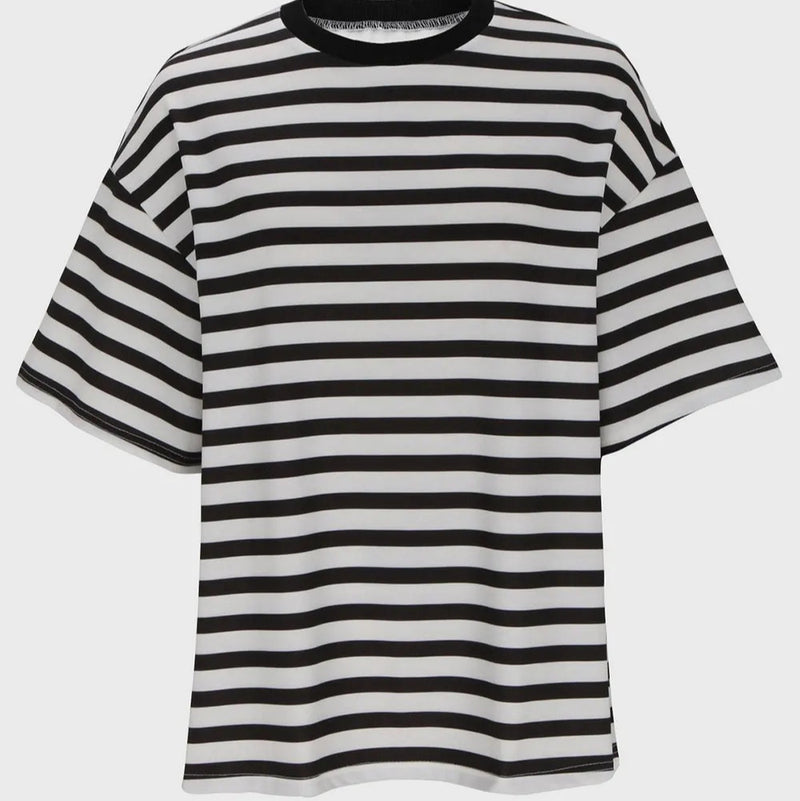 Casual Striped Quarter Sleeve T - Shirt - runwayfashionista.com