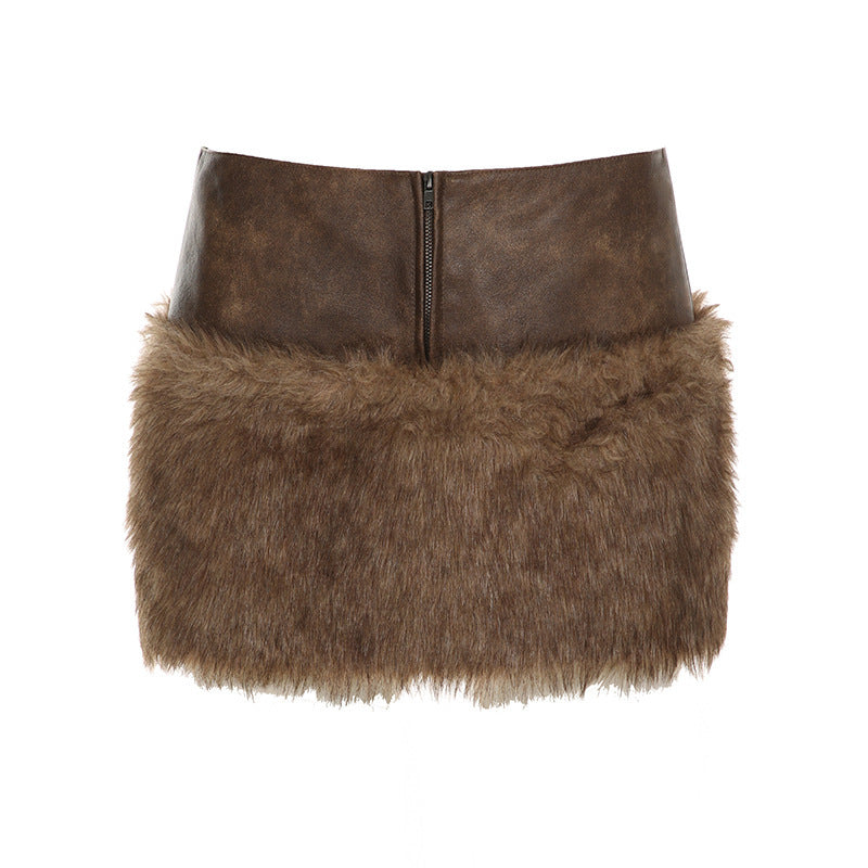 Low-Waist Mini Skirt Style