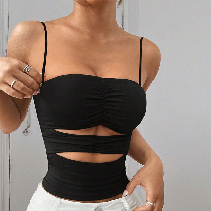 Figure-Flattering Black Slim Fit Top with Waist Detail | Casual & Chic - runwayfashionista.com