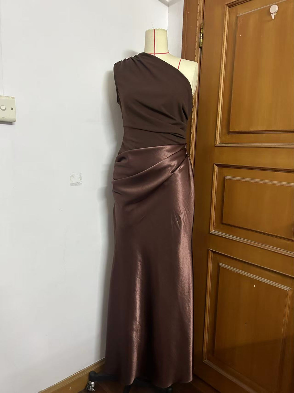 Slanted Shoulder Pleated Patchwork Satin Maxi Skirts