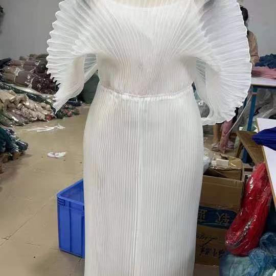 Handmade Pleated Elegant Dress with Long Skirt