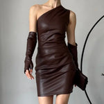 Daring & Stylish: The Curve-Highlighting Dress