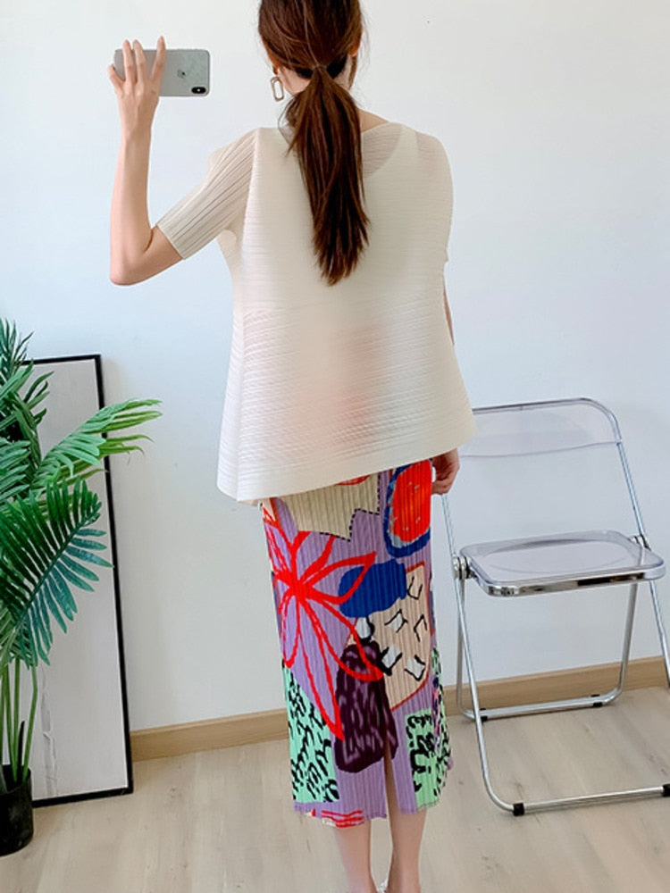 Graffiti Print Pleated Skirt - runwayfashionista.com