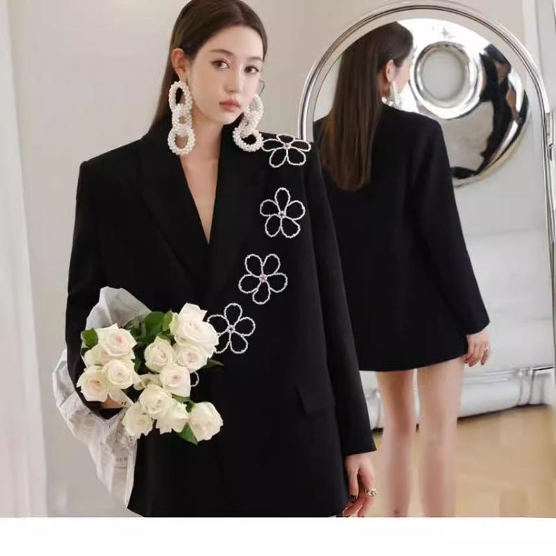 Retro Pearl Flower Jacket