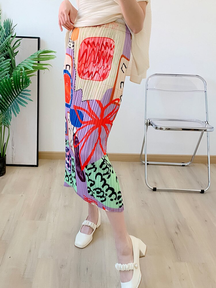 Graffiti Print Pleated Skirt - runwayfashionista.com