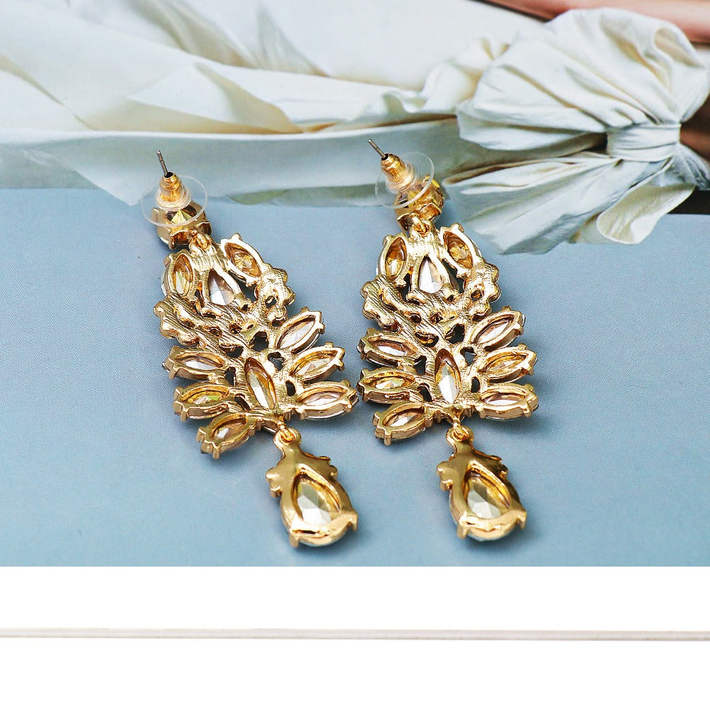 Vintage minimalist versatile elegant earrings - runwayfashionista.com