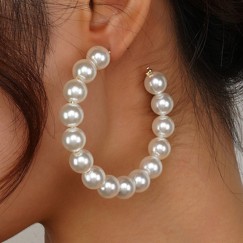 The Power Piece: Commanding Attention with Large Circle Pearl Earrings