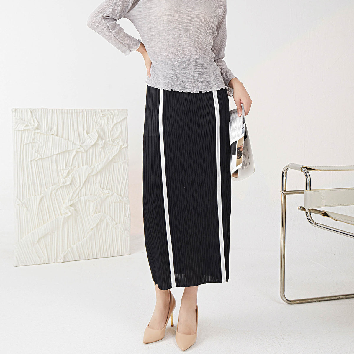 Long Straight Elegant Skirt - runwayfashionista.com